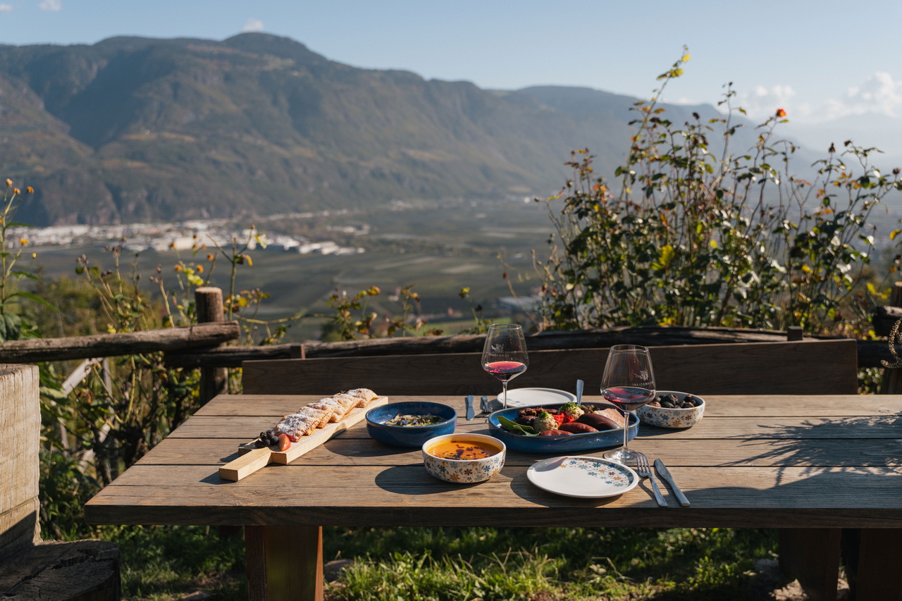 Lana Alto Adige: Törggelen, vini e tradizione autunnale